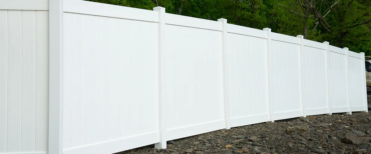 Vinyl privacy fence